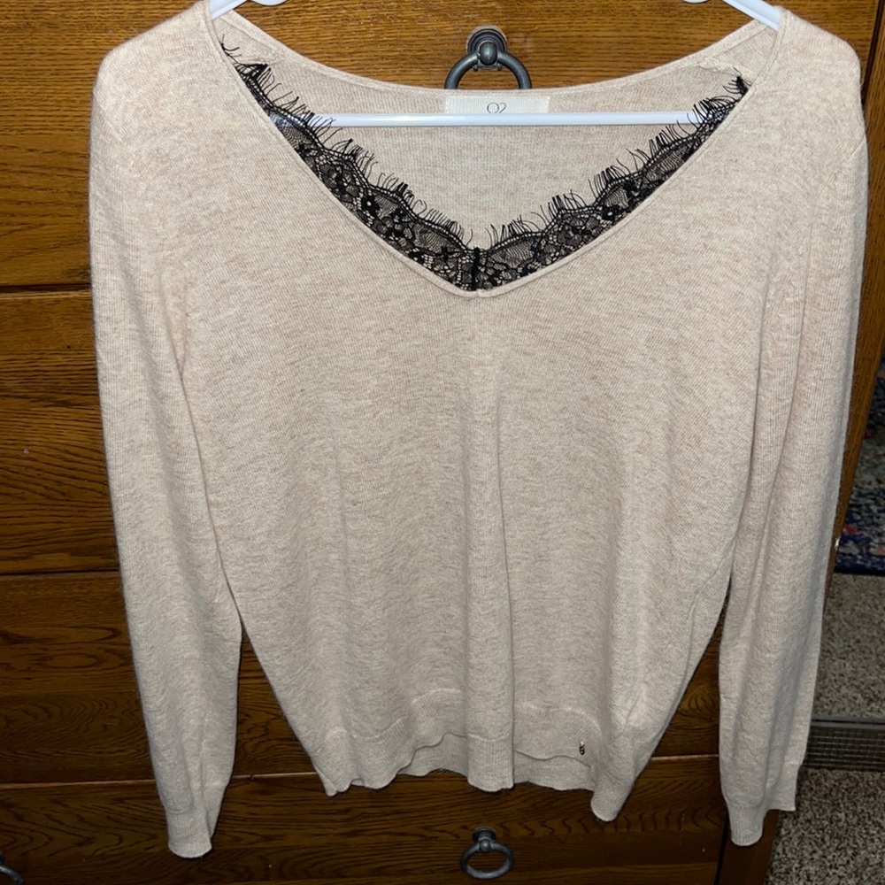 Mindy Mae’s Market Lace detail v neck